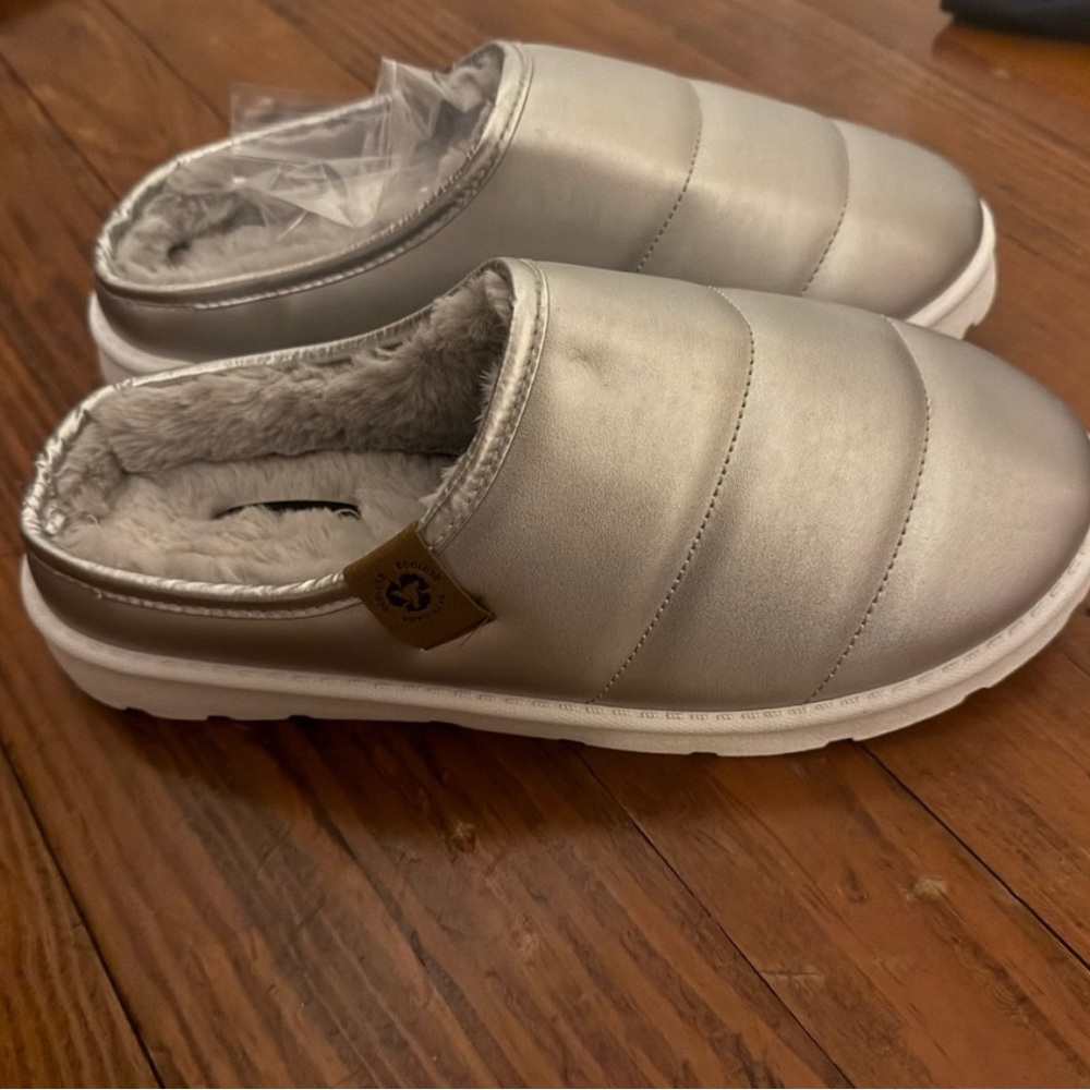 Harricana Silver Quilted Slip-On Slippers